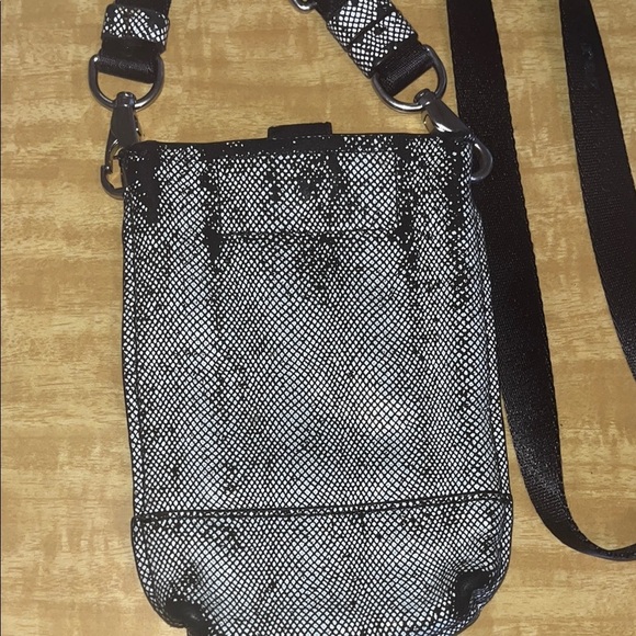 Rag & Bone Snakeskin Crossbody Bag with Black Strap/ preowned - Picture 9 of 12